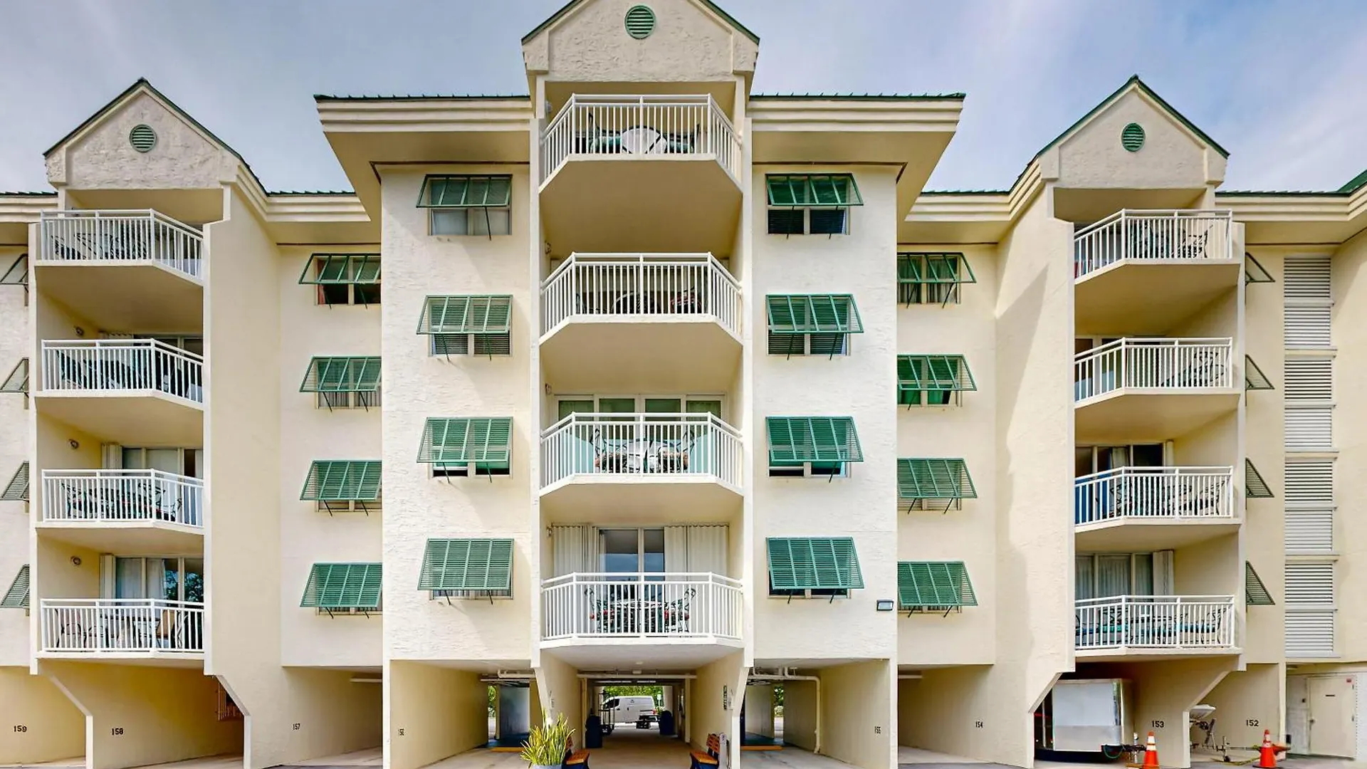 Sunrise Suites - Saint Kitts 412 Key West Apartment